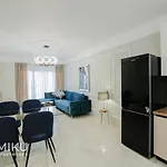 Miku Apartment - Vibrant 1Bd Apartment At Olympic Residence