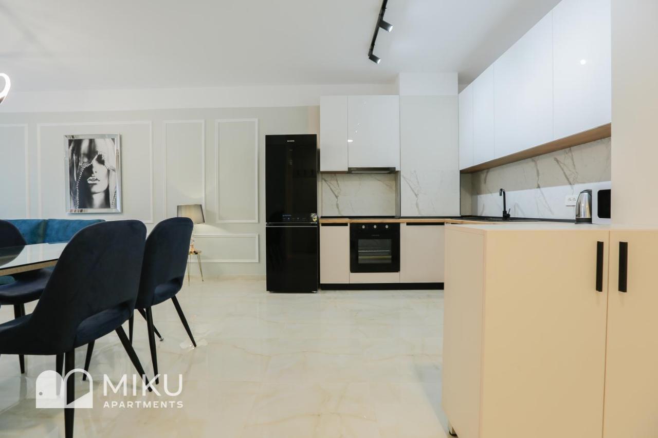 Miku - Vibrant 1bd At Olympic Tirana